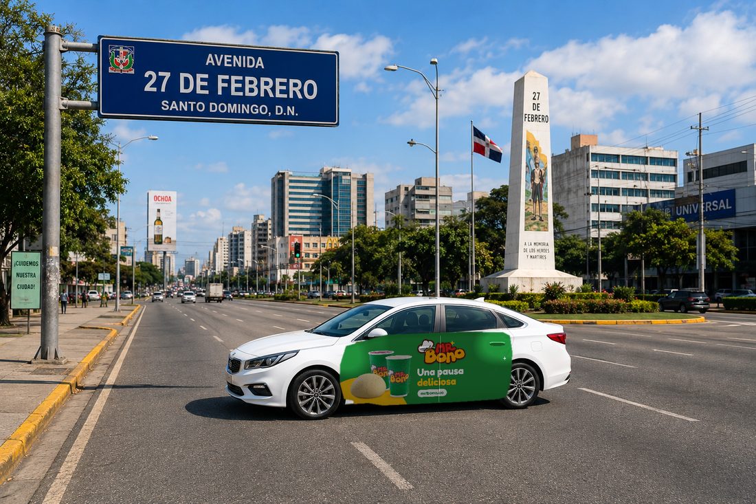 Vehículo rotulado con campaña de Mr Bono