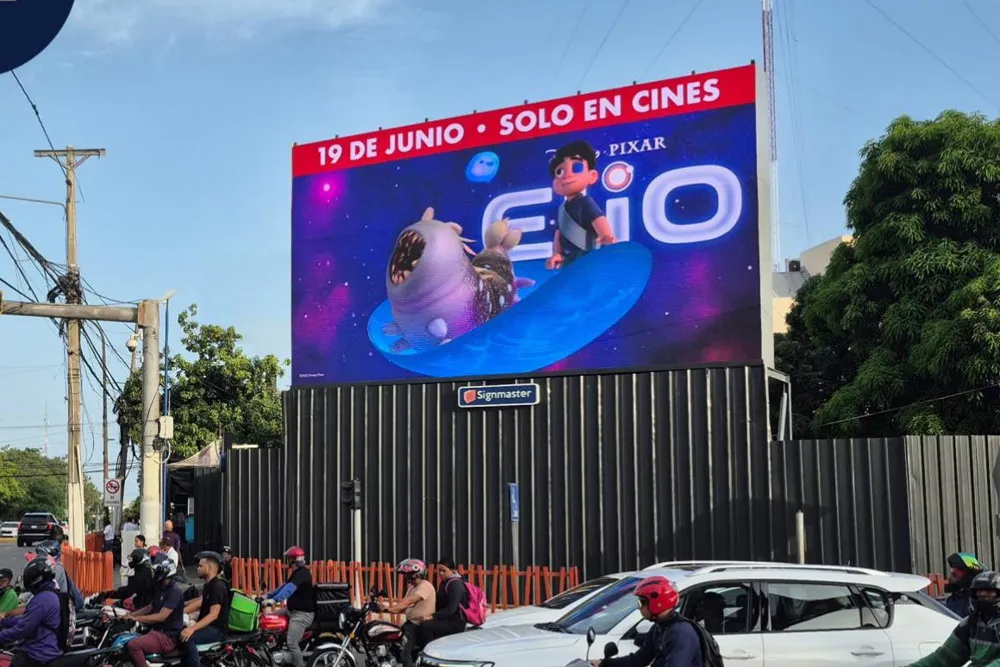 Pantalla en cierre, Av. 27 de Febrero